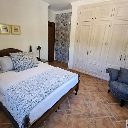 Exclusive Lakeside With Private Pool & Total Privacy Villa *