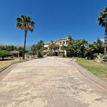Exclusive Lakeside With Private Pool & Total Privacy Villa *