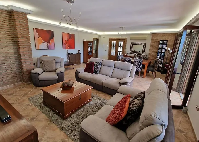 Exclusive Lakeside With Private Pool & Total Privacy Villa Viñuela