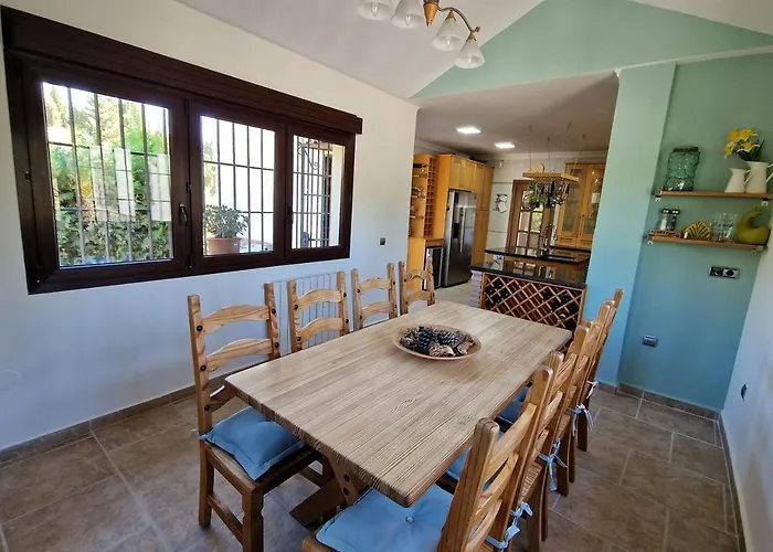 Villa Exclusive Lakeside With Private Pool & Total Privacy Viñuela